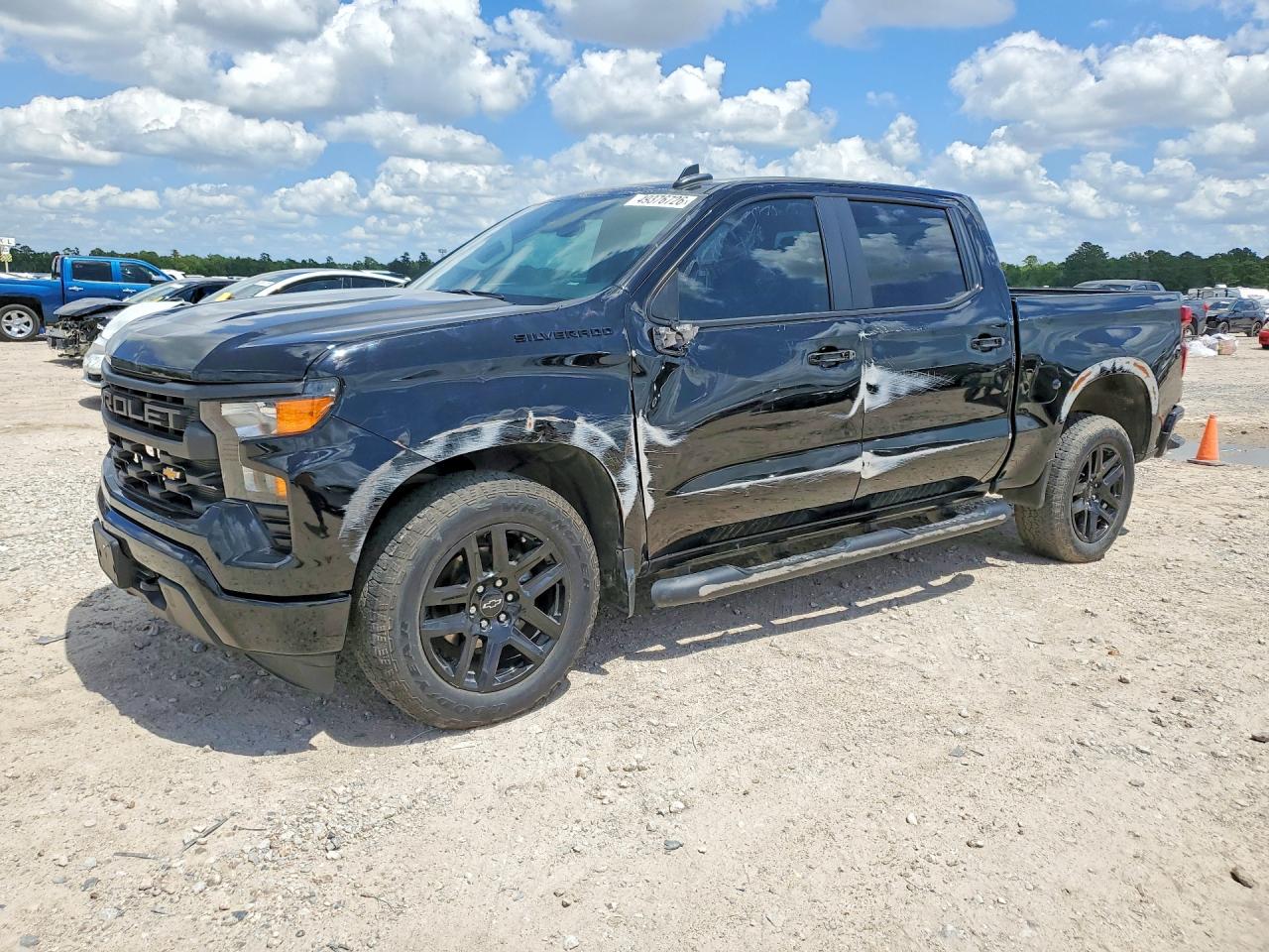 Salvage Chevrolet Silverado Image