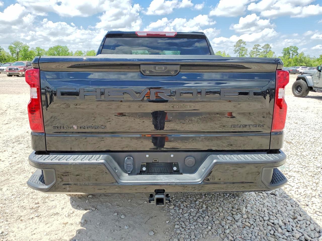 Chevrolet Silverado Custom