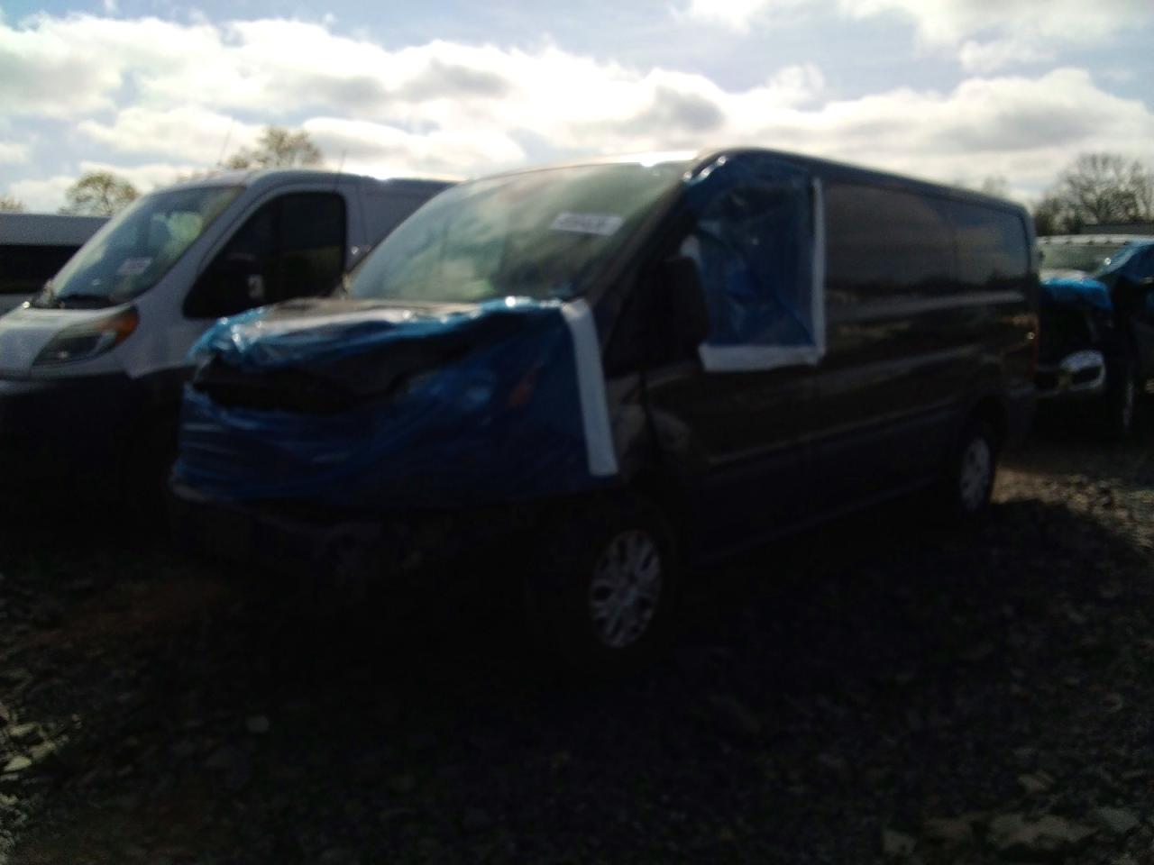 Salvage Ford Transit Image