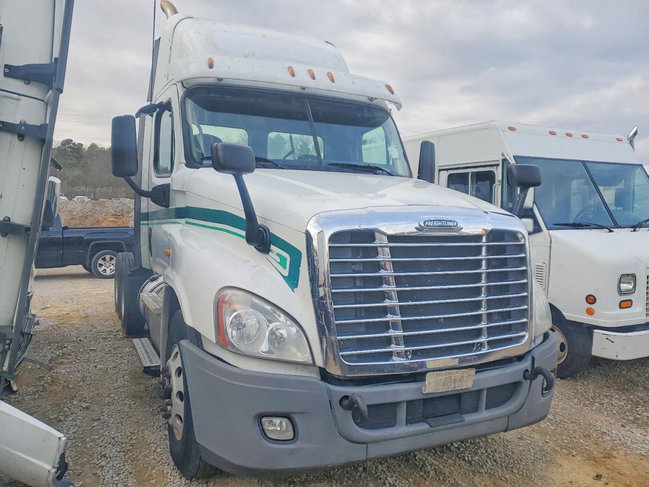 Salvage Freightliner Cascadia 1 Image