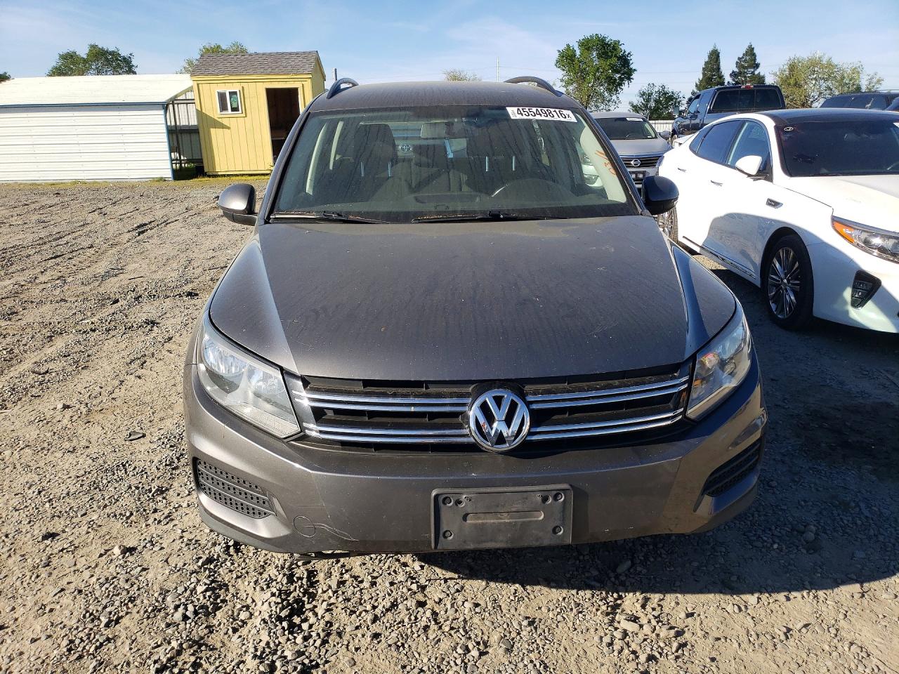 Volkswagen Tiguan S