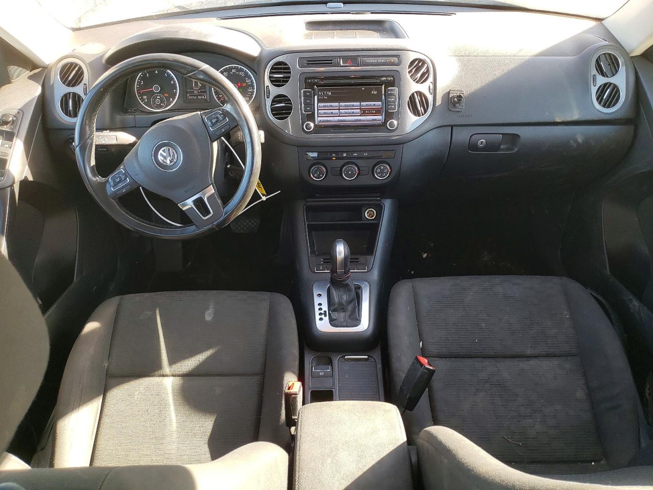 Volkswagen Tiguan S