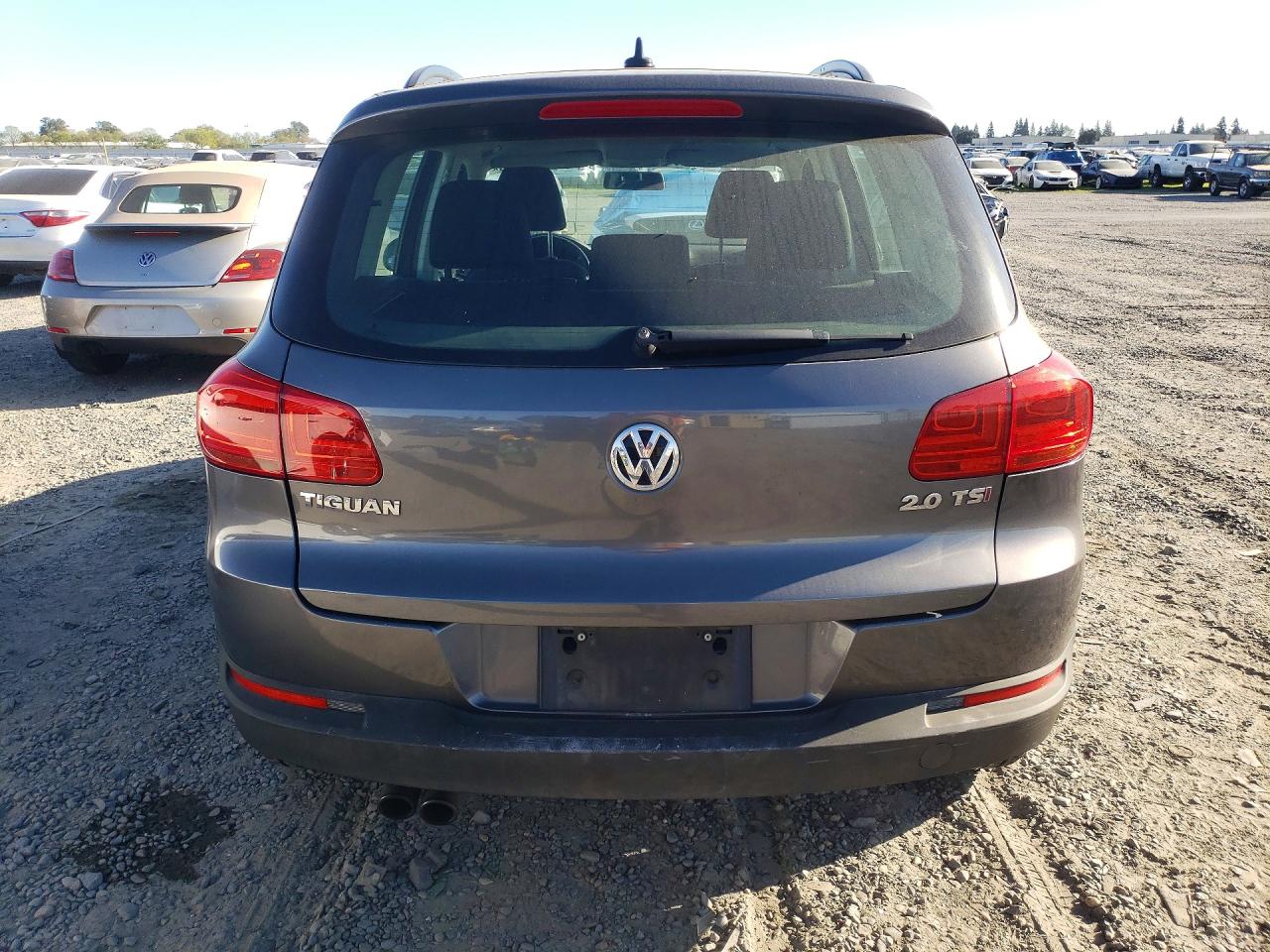 Volkswagen Tiguan S