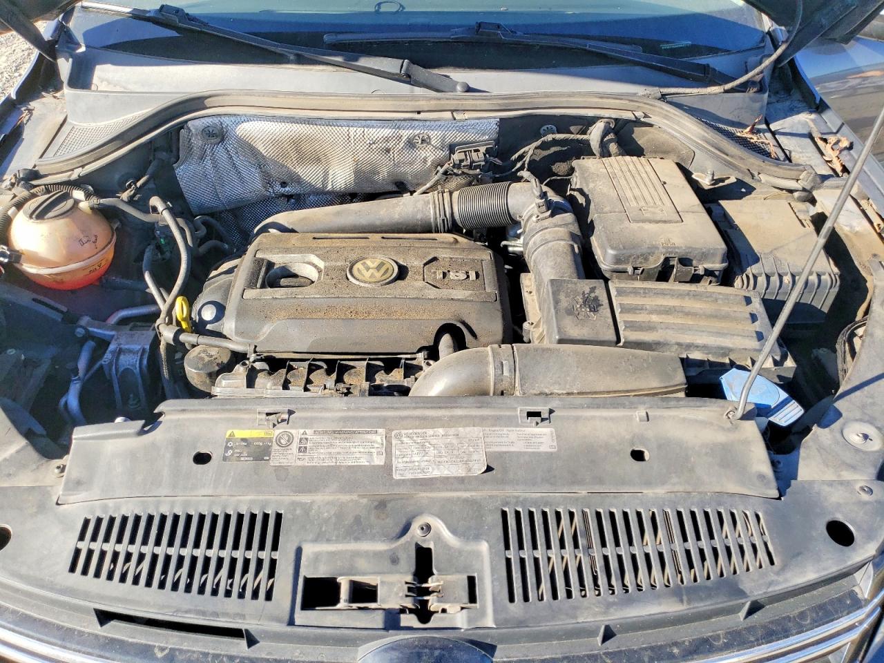 Volkswagen Tiguan S