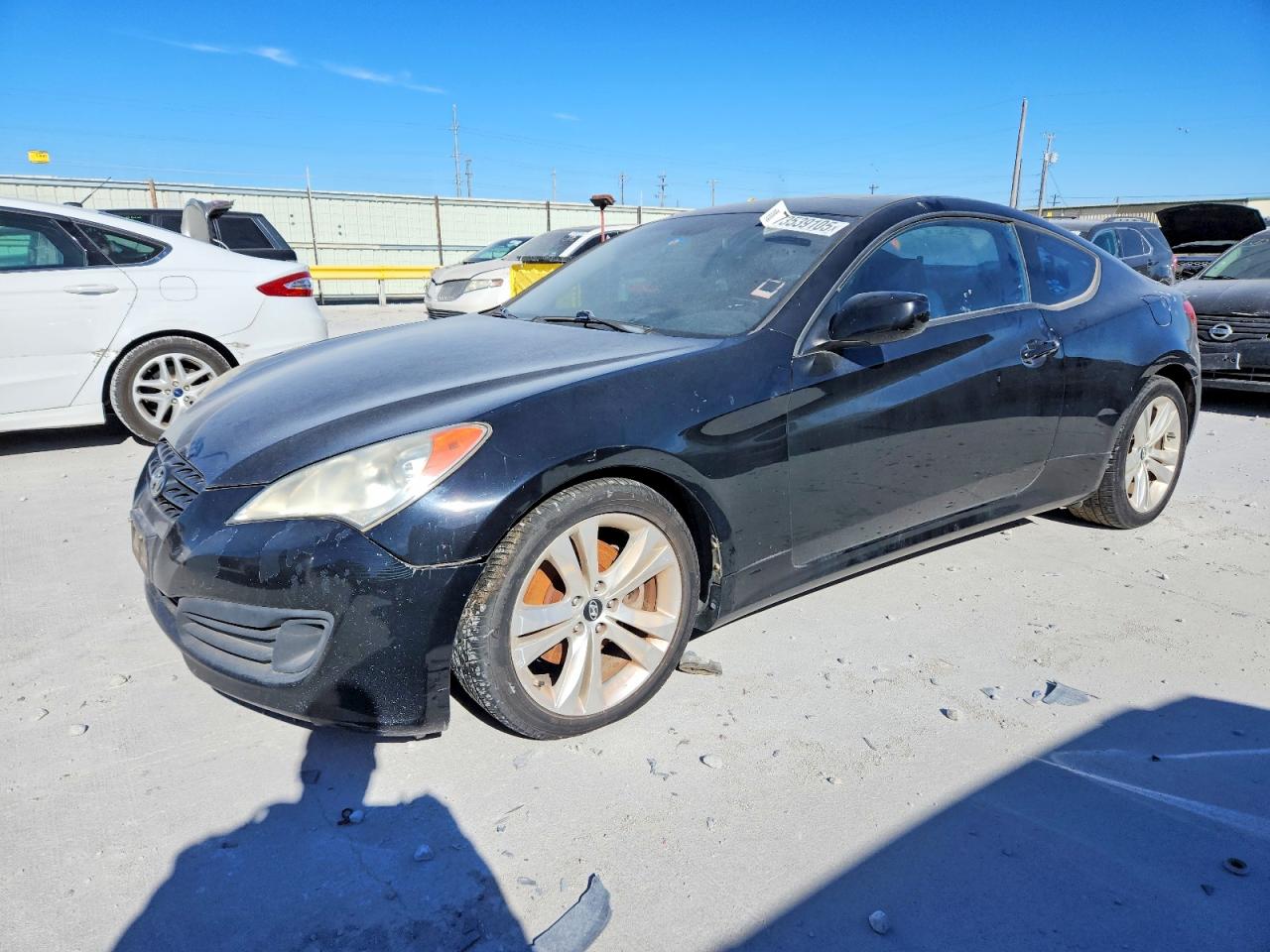 Salvage Hyundai Genesis Image