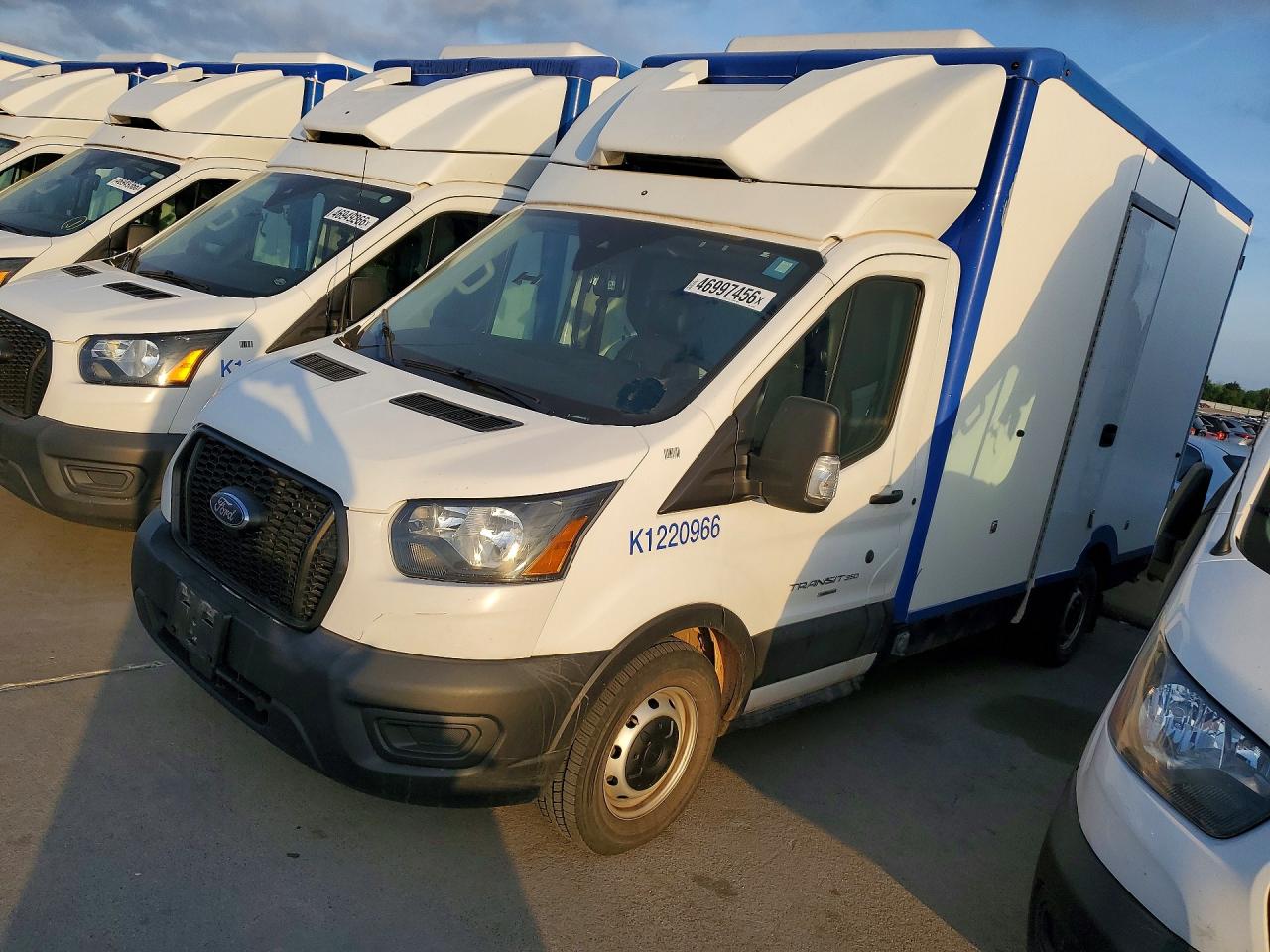 Salvage Ford Transit Image