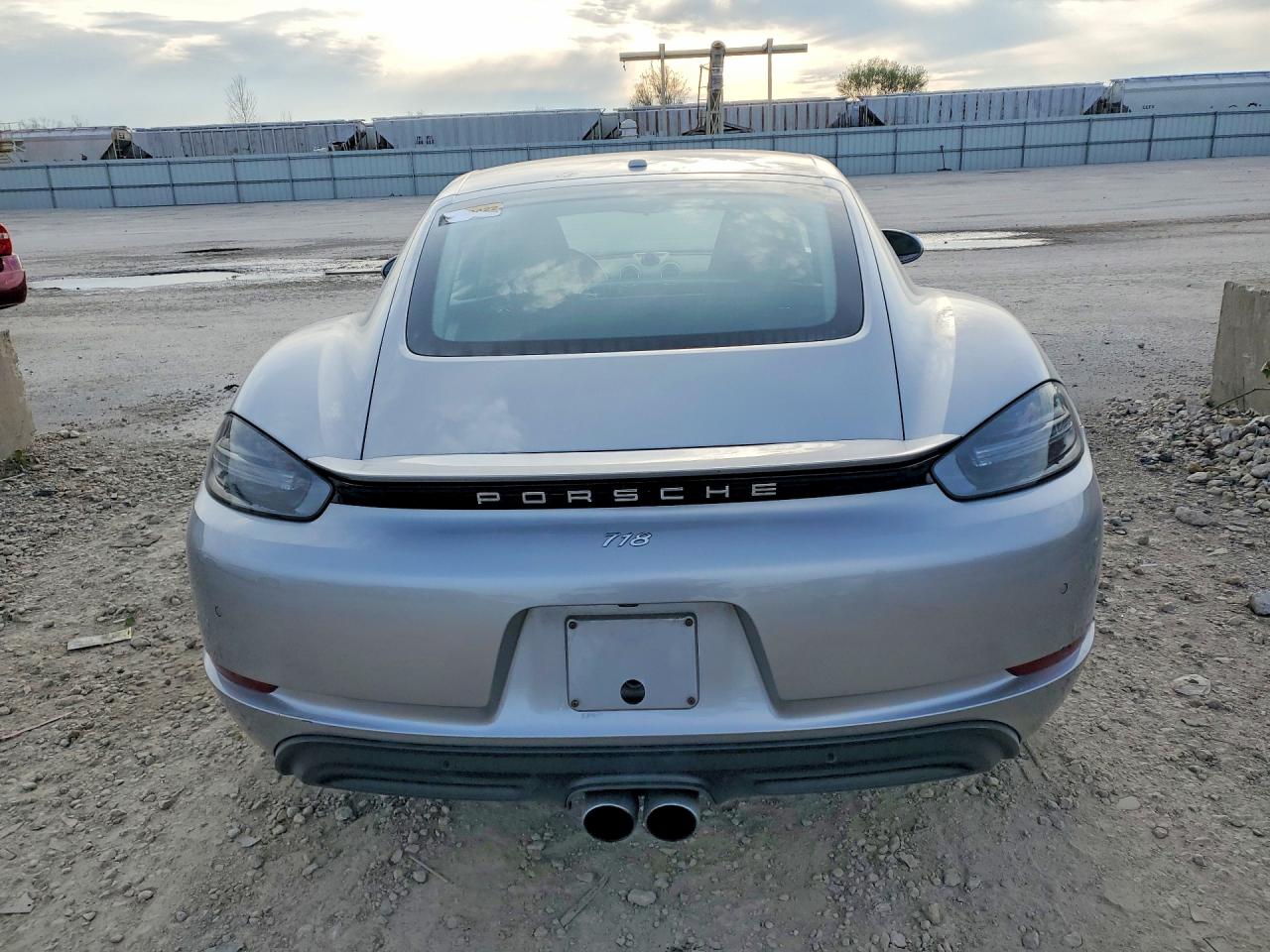 Porsche Cayman Base