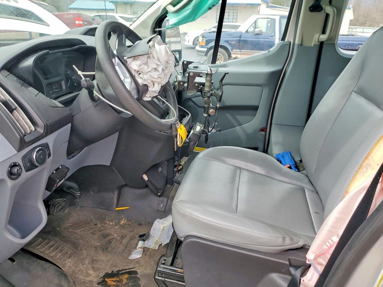 Ford Transit T-150