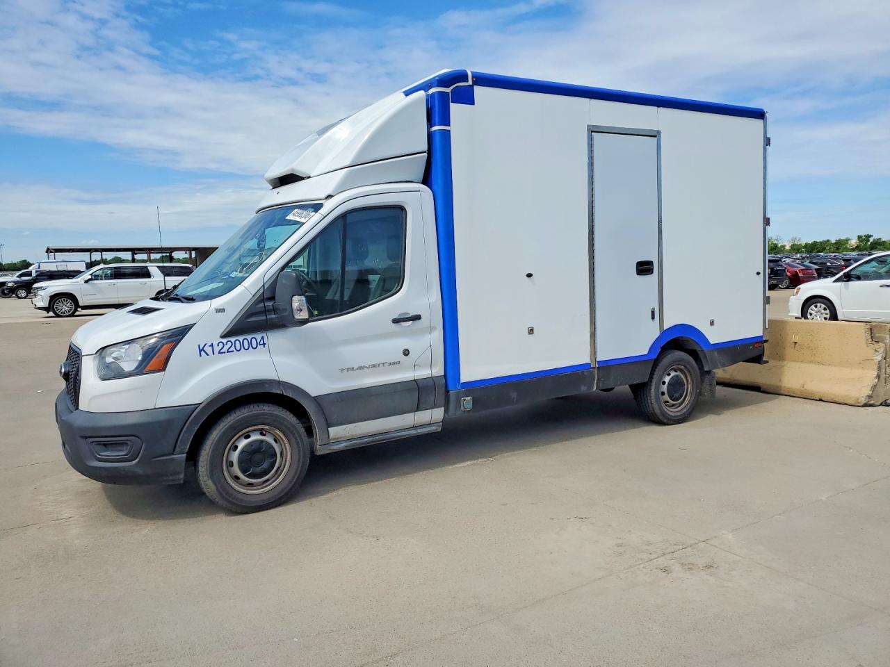 Salvage Ford Transit Image