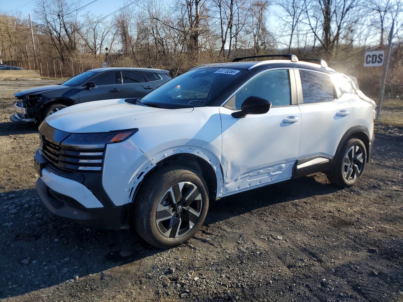 Salvage Nissan Kicks Image