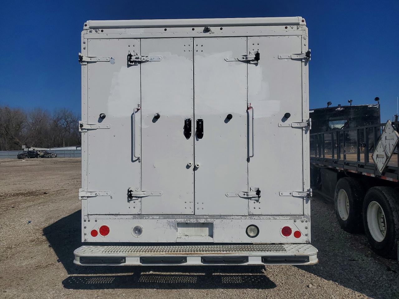 Freightliner Chassis M Line