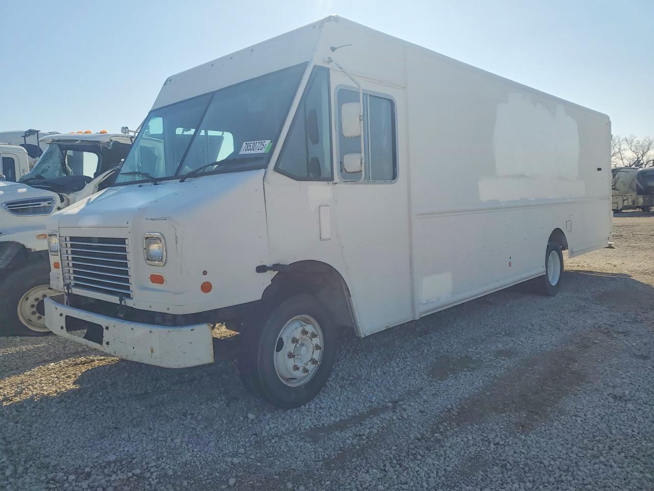Salvage Freightliner Chassis Image