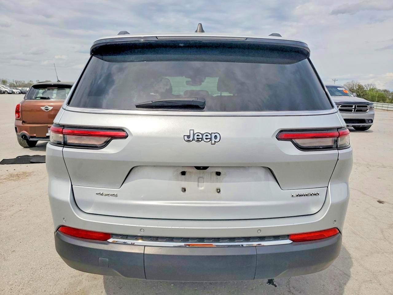 Jeep Cherokee L Laredo