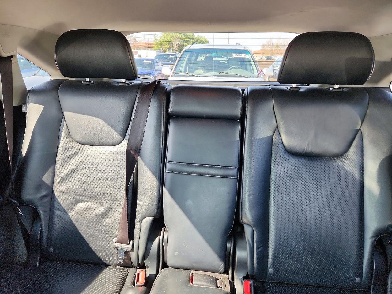 Lexus RX Base