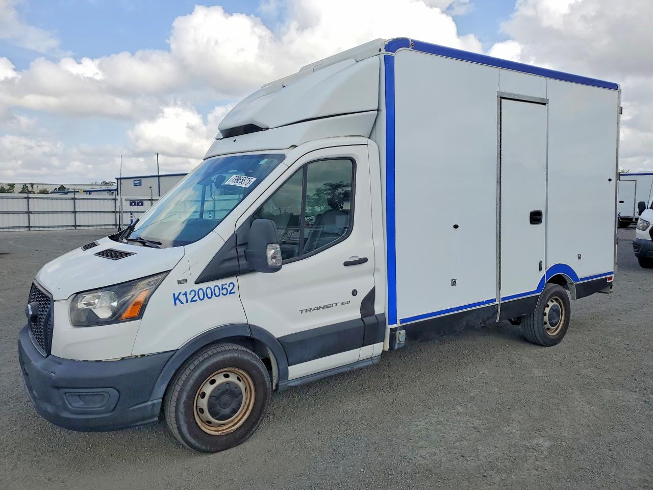Salvage Ford Transit Image