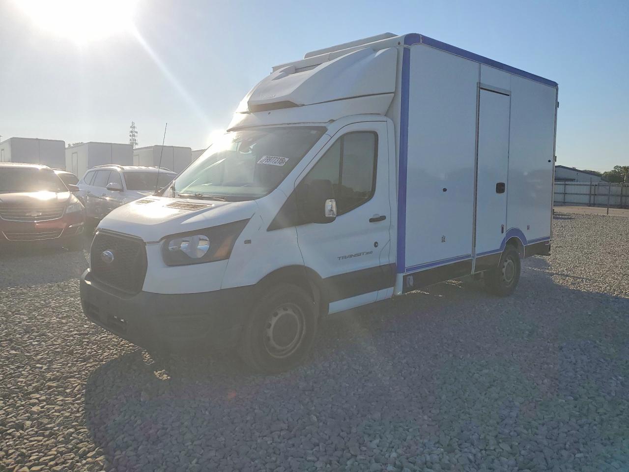 Salvage Ford Transit Image
