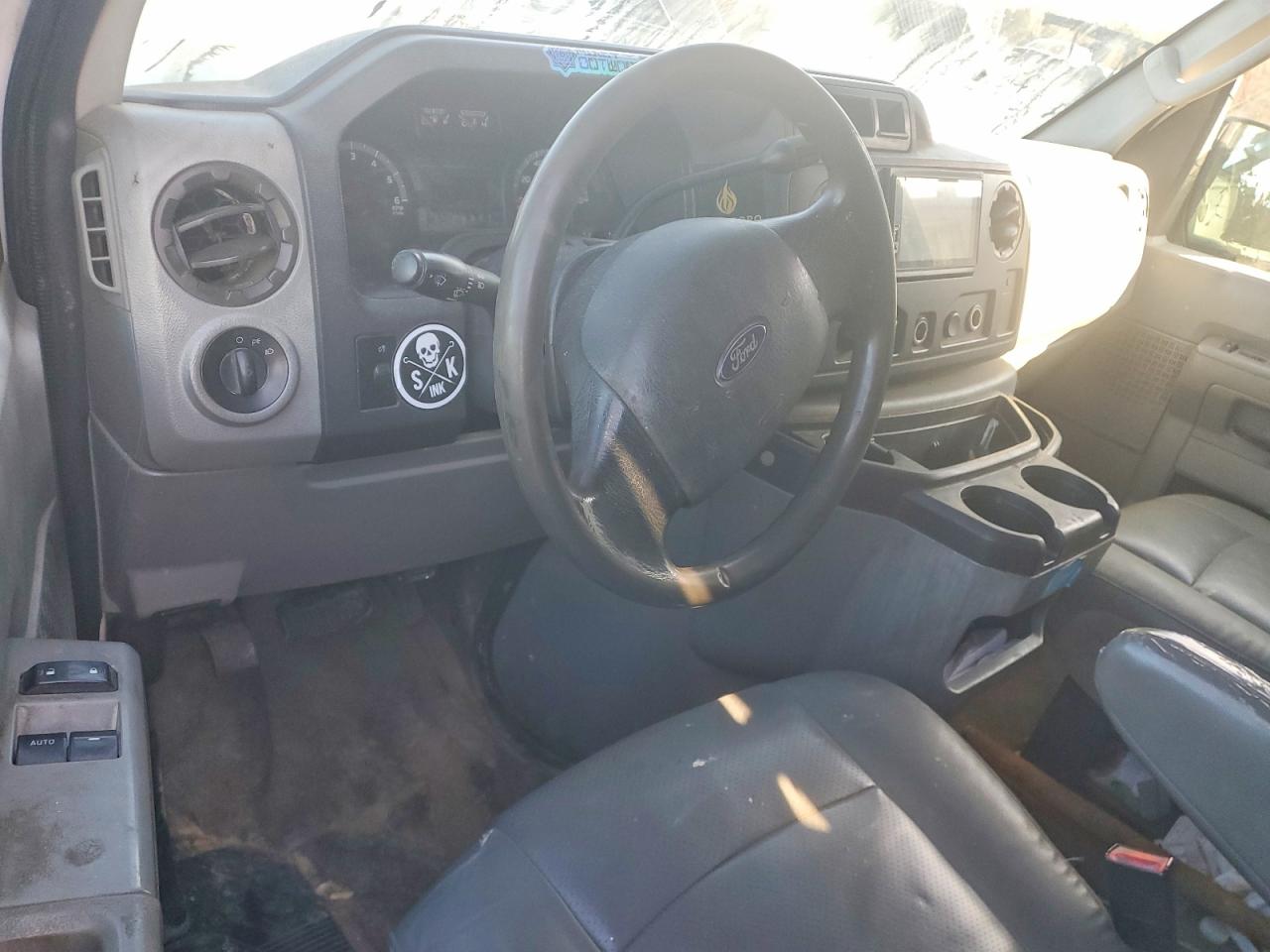 Ford E-250