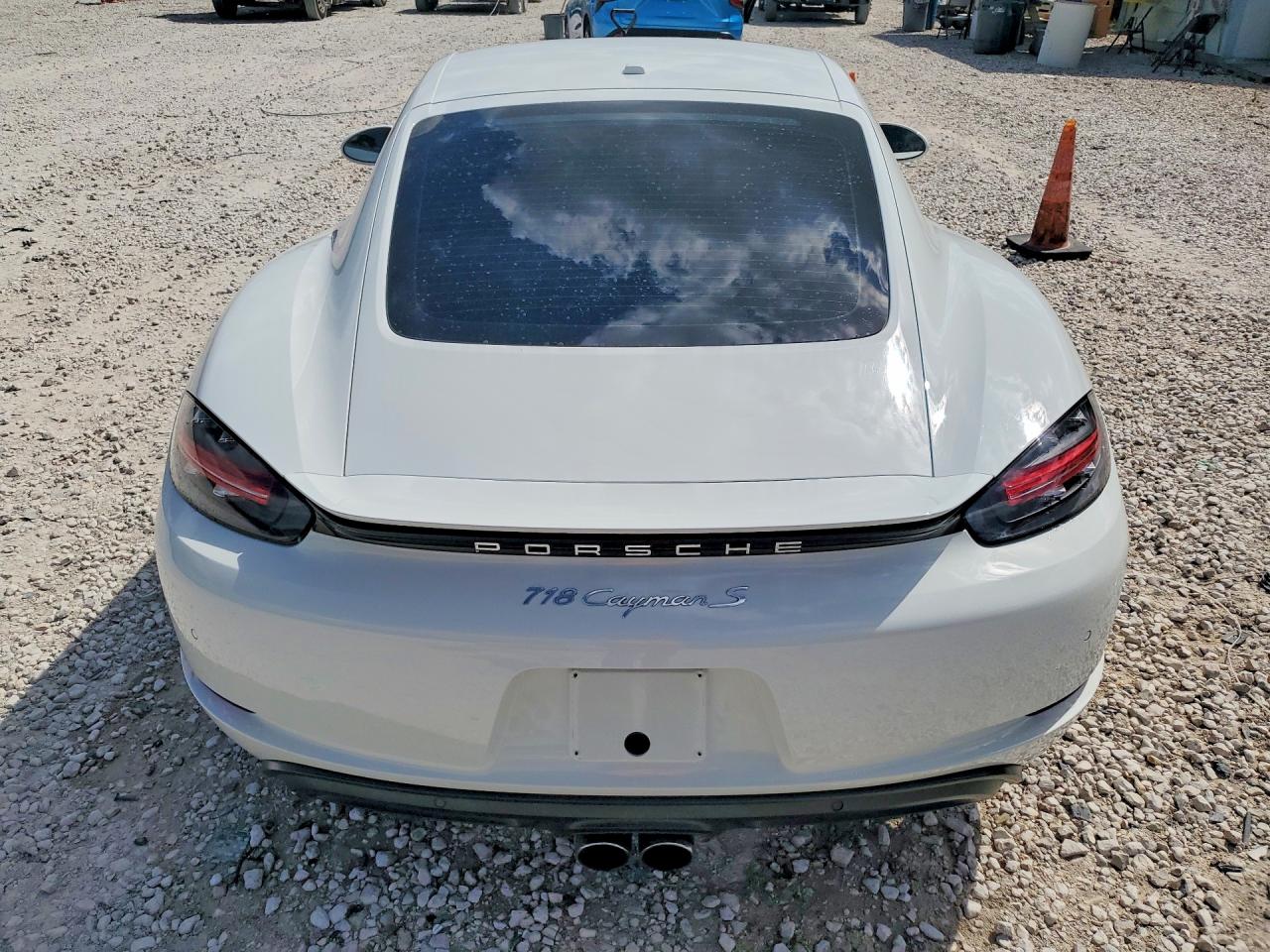 Porsche Cayman S
