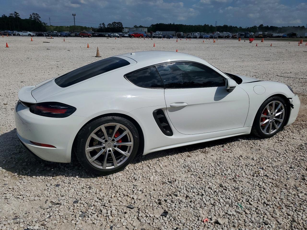Porsche Cayman S