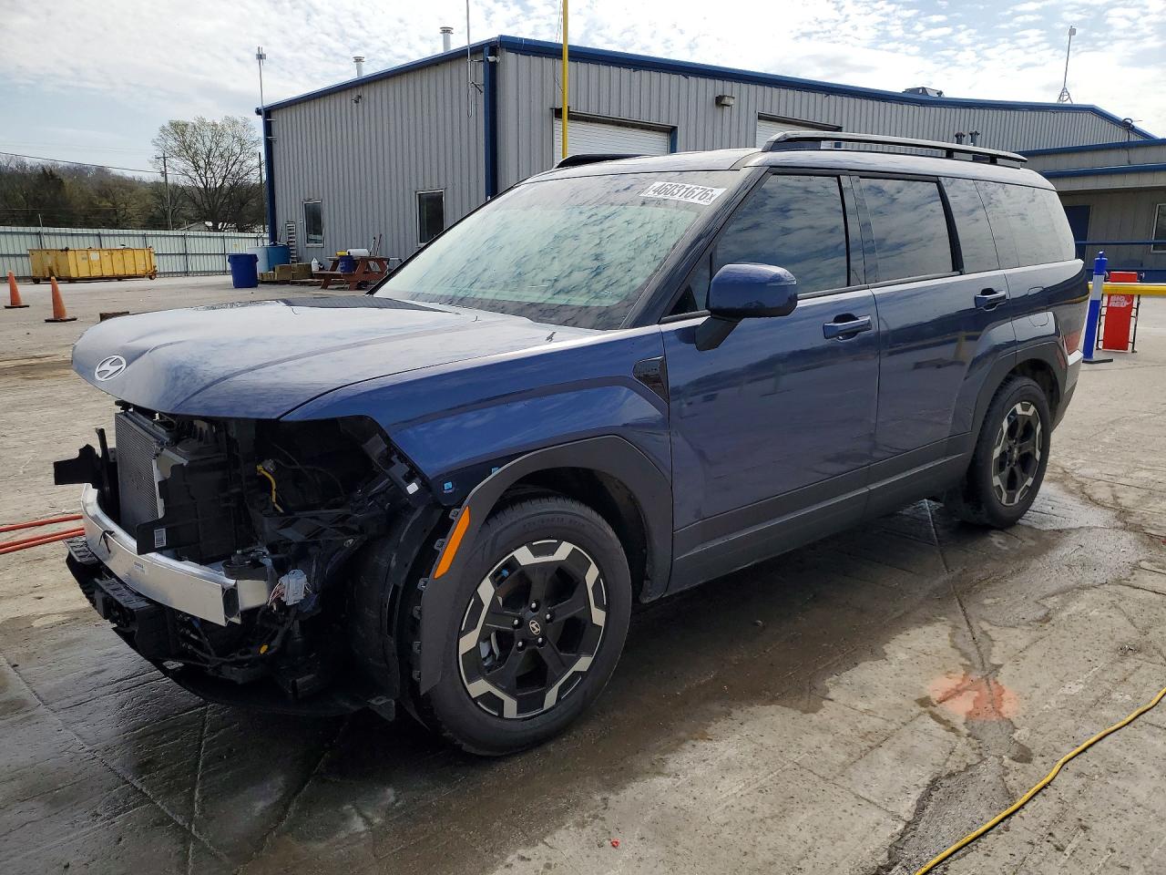 Salvage Hyundai SANTA FE Image