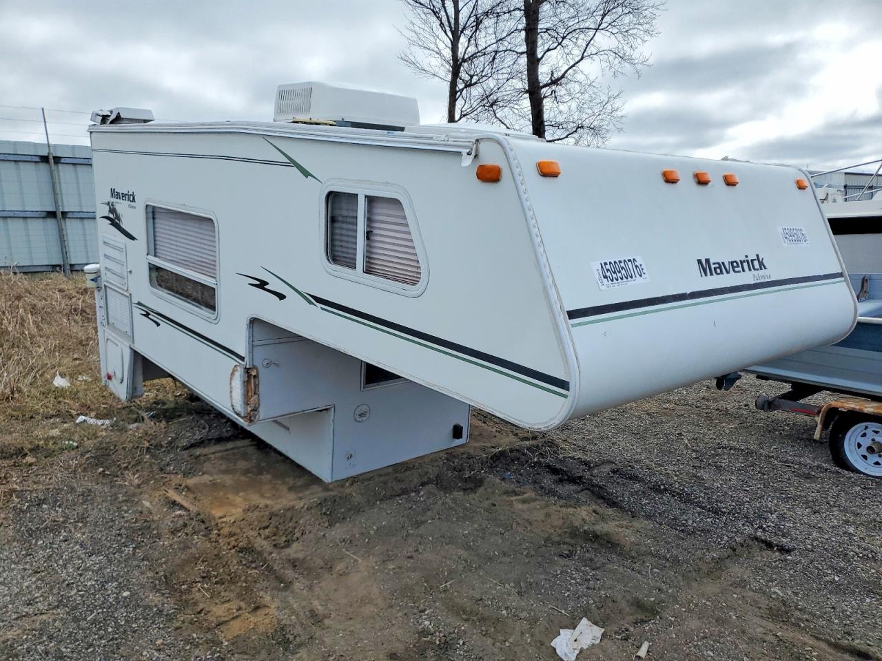 Salvage Palomino Truckcamp Image
