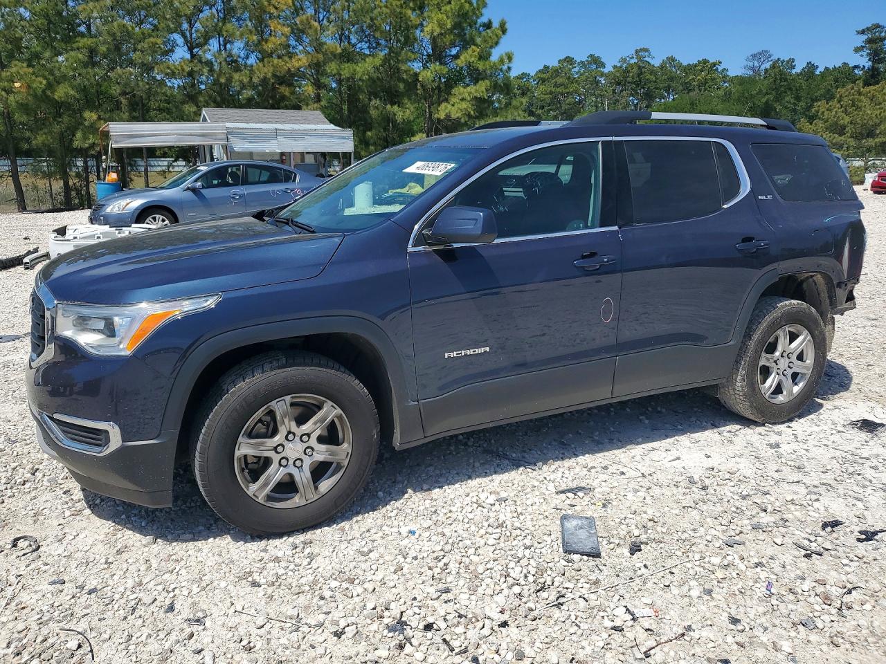 Salvage GMC Acadia Image