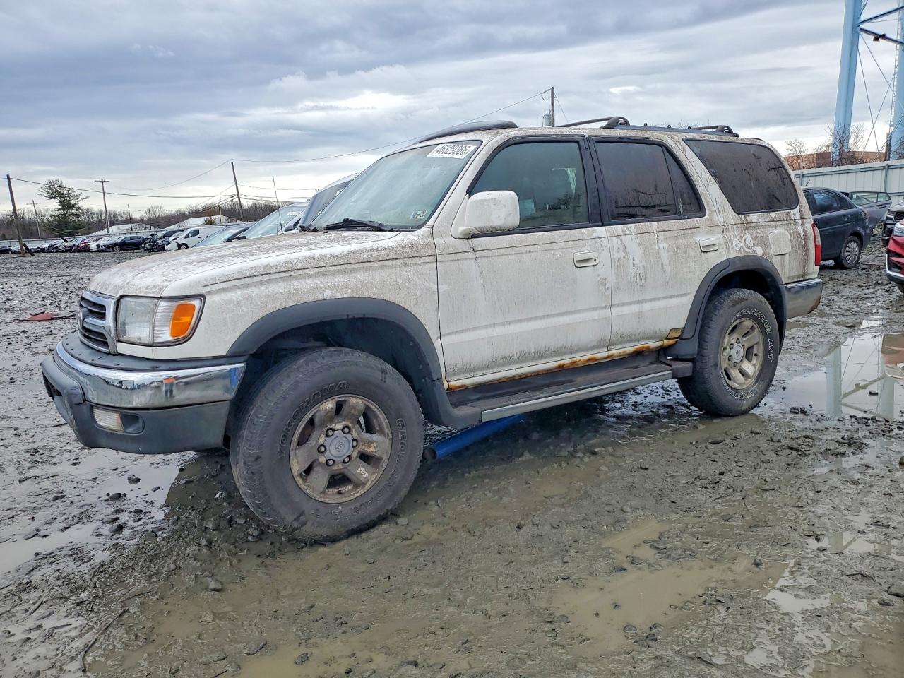 Salvage Toyota 4Runner Image