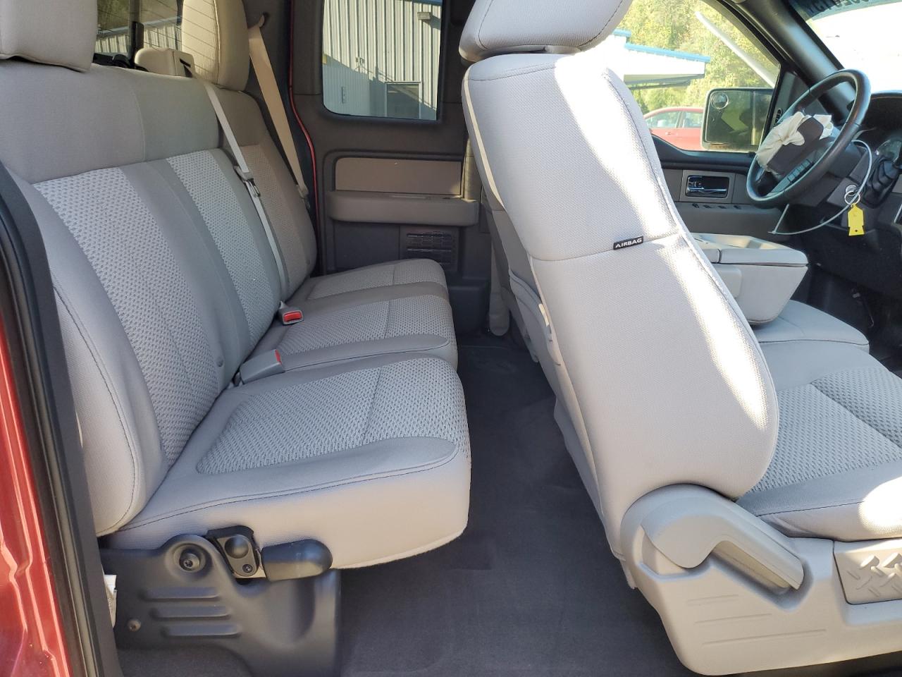 Ford F-150 Super Cab
