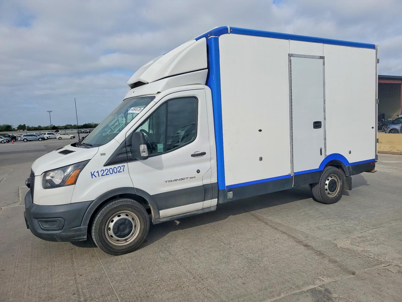 Salvage Ford Transit Image