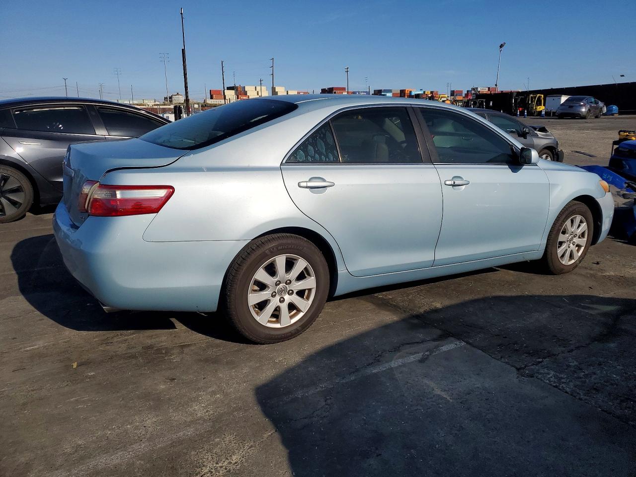 Toyota Camry Xle V6
