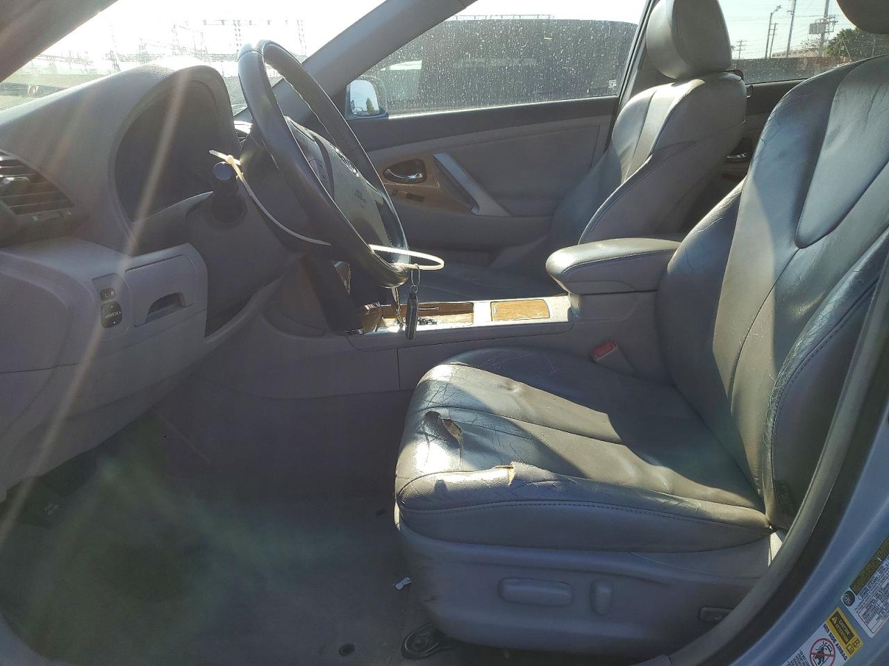 Toyota Camry Xle V6