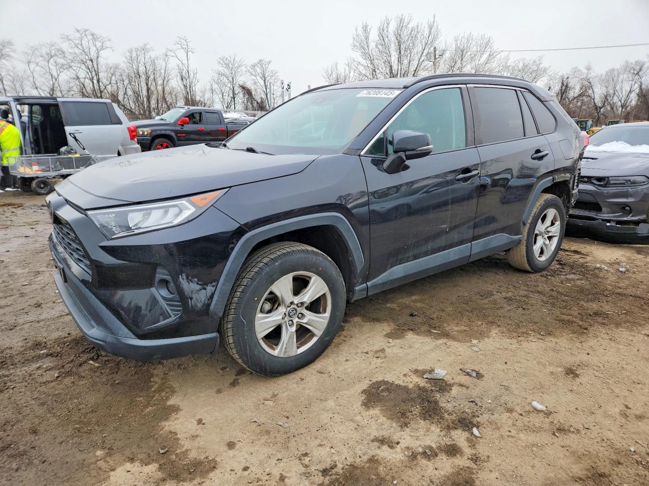 Salvage Toyota RAV4 Image
