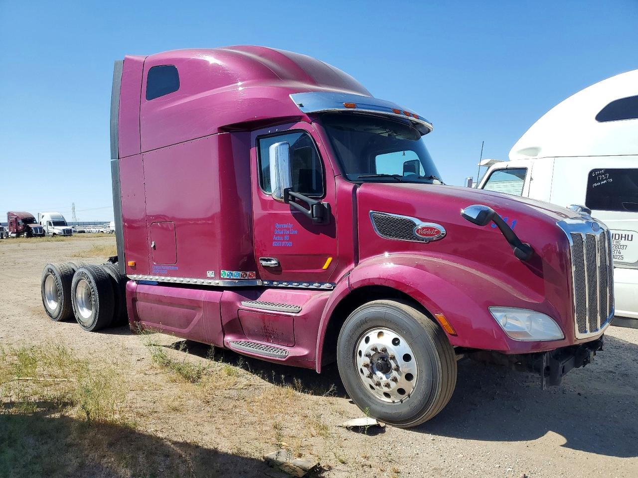 Salvage Peterbilt 579 Image
