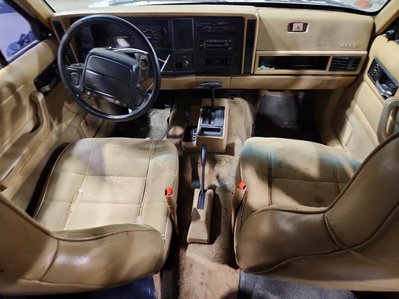 Jeep Cherokee Sport
