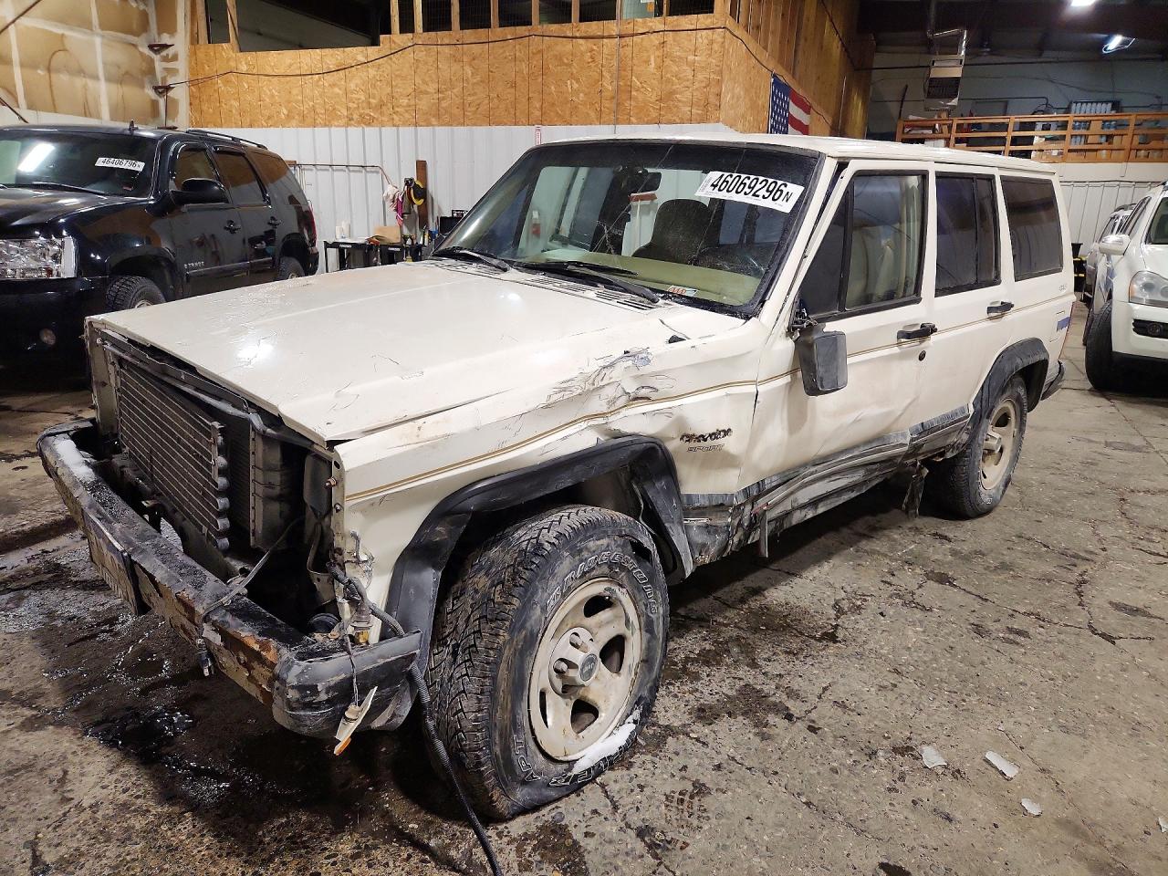Salvage Jeep Cherokee Image