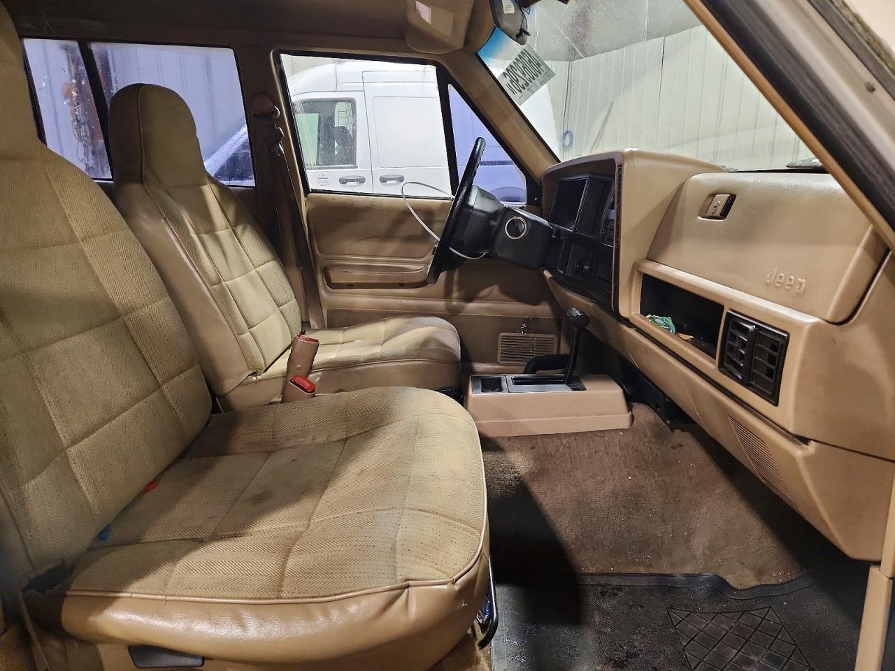 Jeep Cherokee Sport