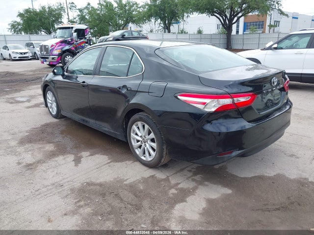Toyota Camry Le