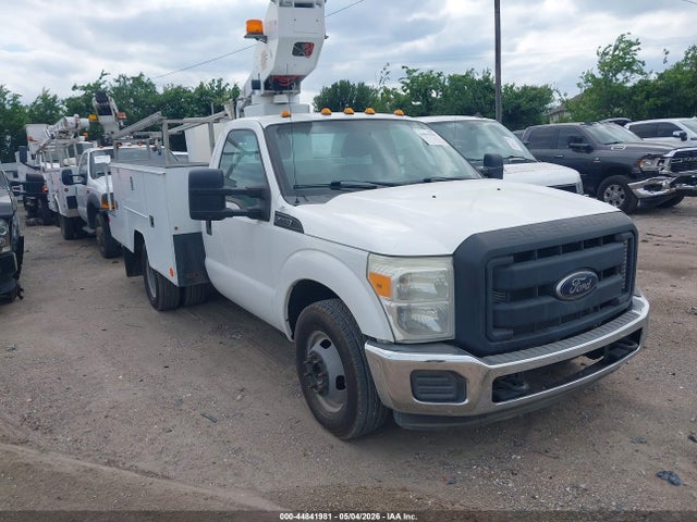 Salvage Ford F-350 Image