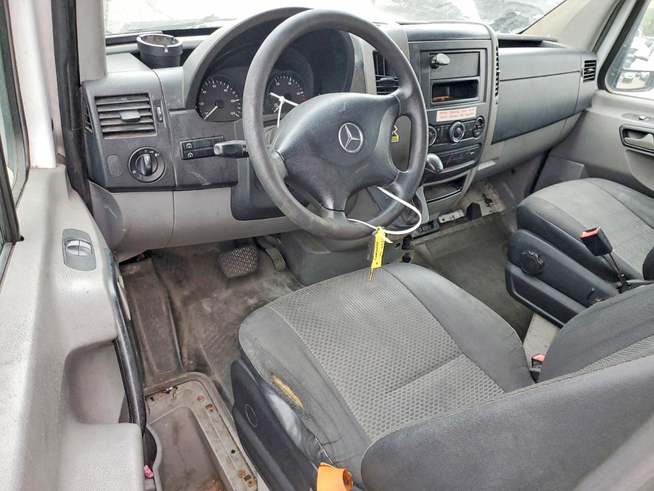 Mercedes-Benz Sprinter 2500