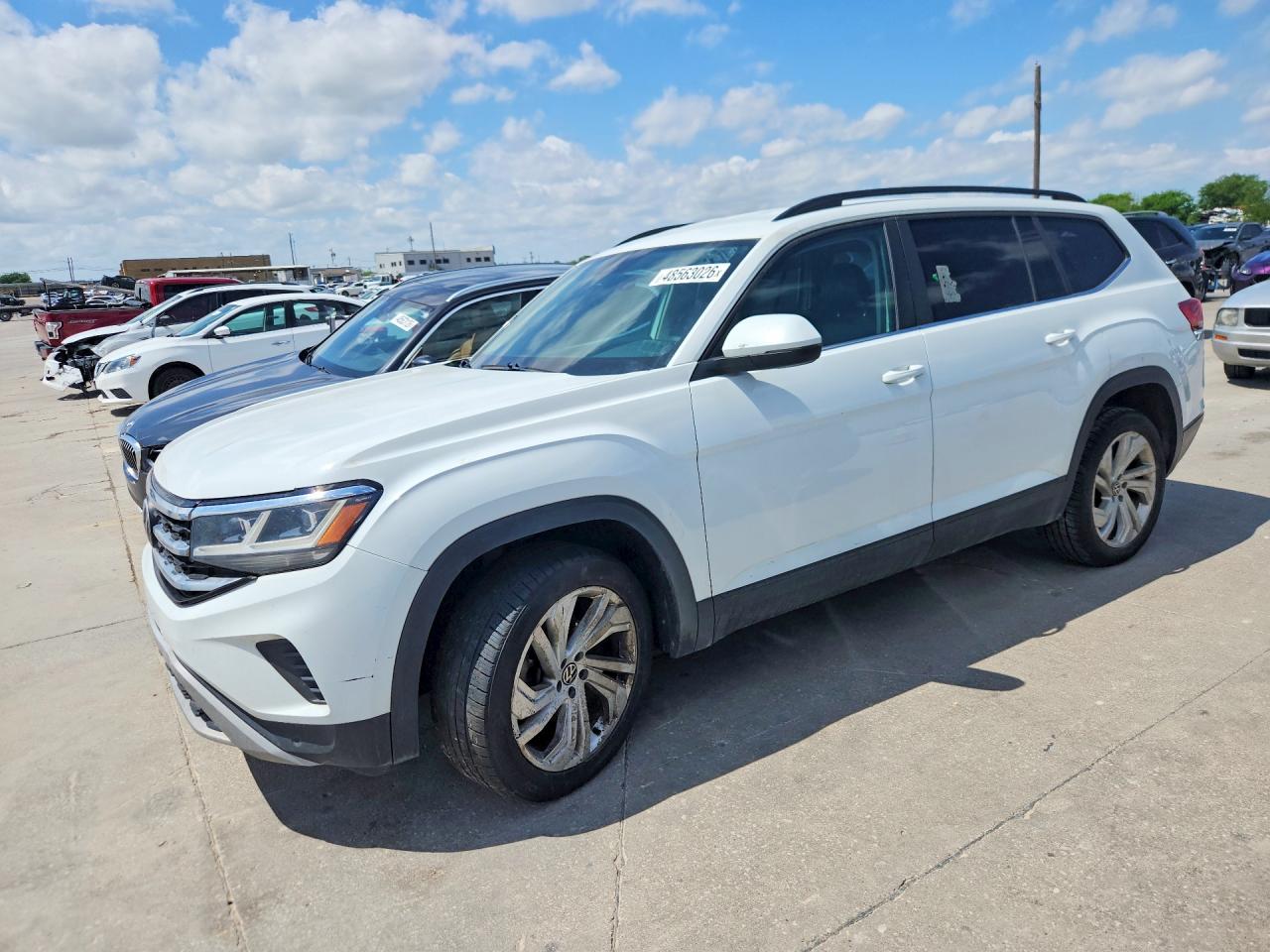 Salvage Volkswagen Atlas Image
