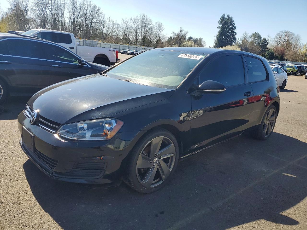 Salvage Volkswagen Golf Image