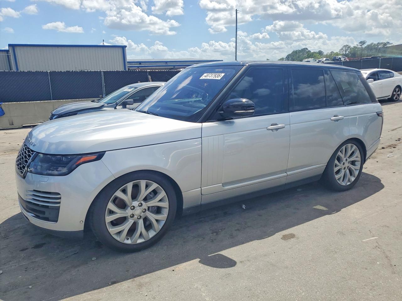 Salvage Land Rover Range Rover Image