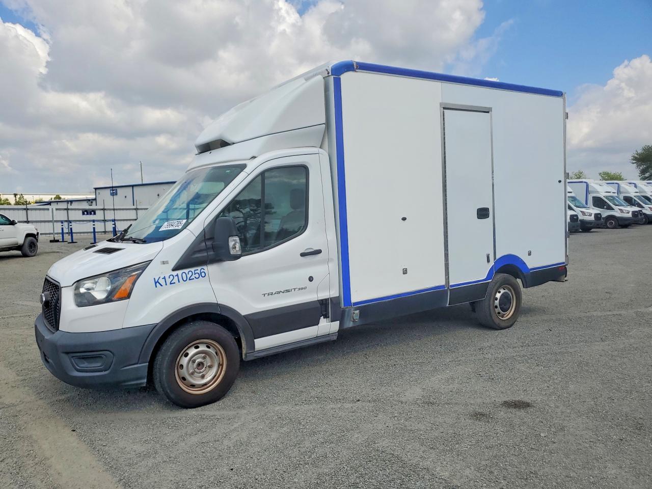 Salvage Ford Transit Image
