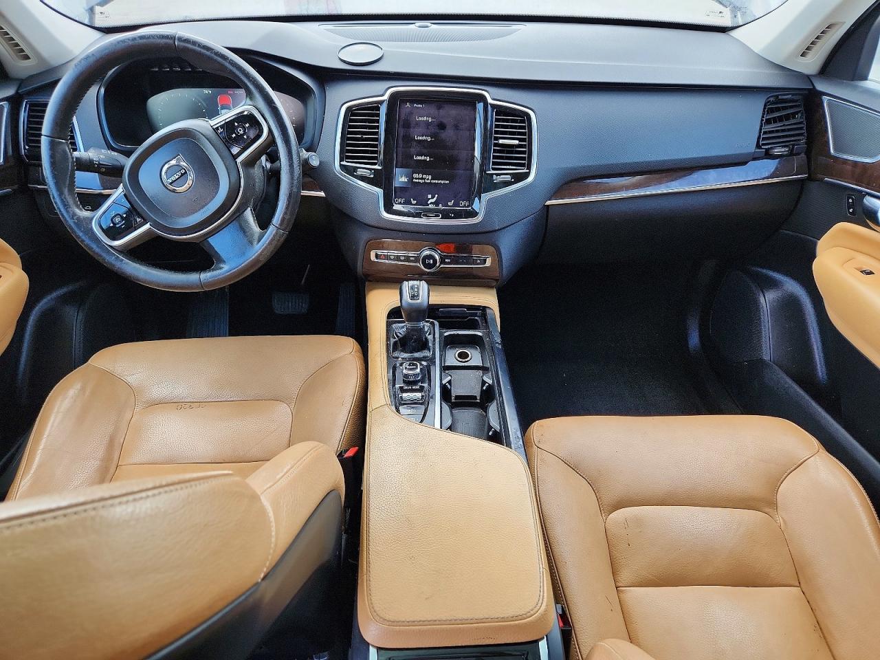 Volvo XC90 T6