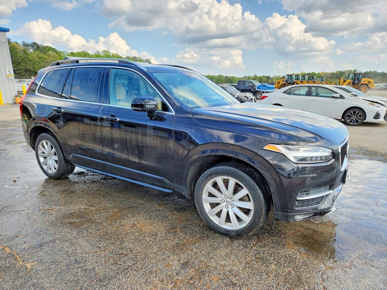 Volvo XC90 T6
