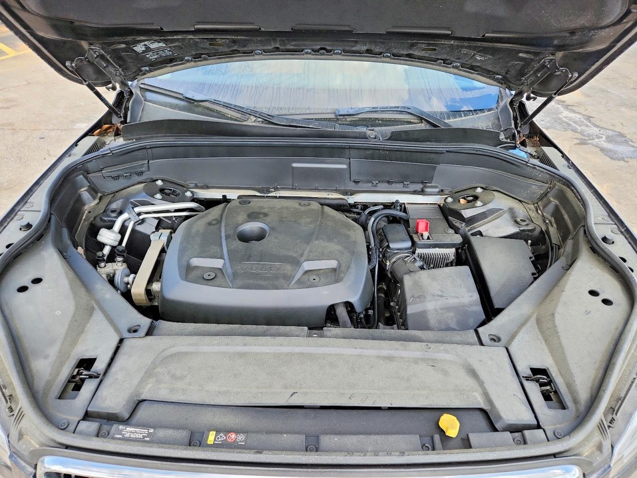Volvo XC90 T6