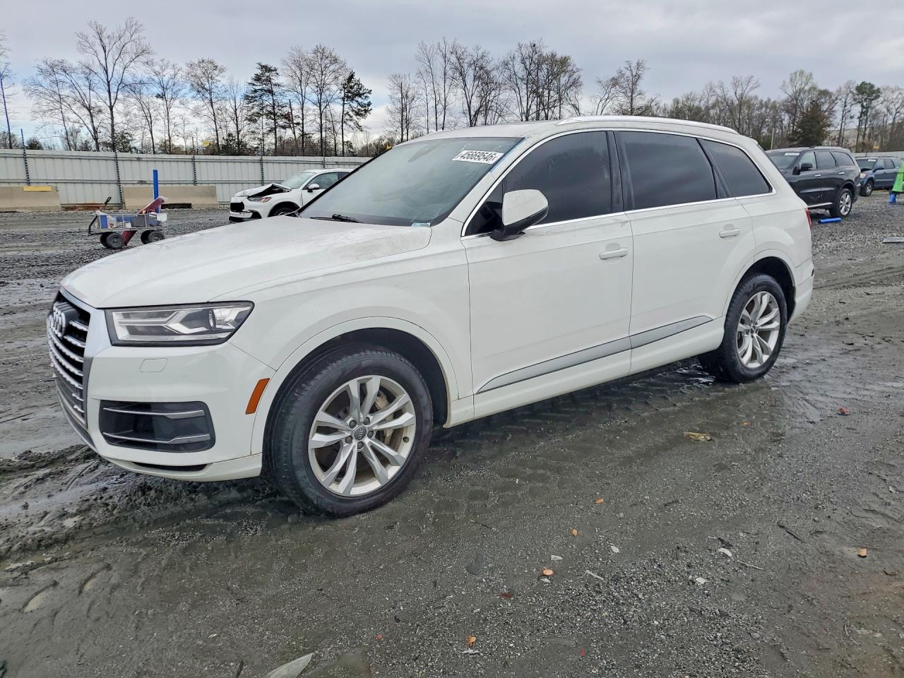 Salvage Audi Q7 Image