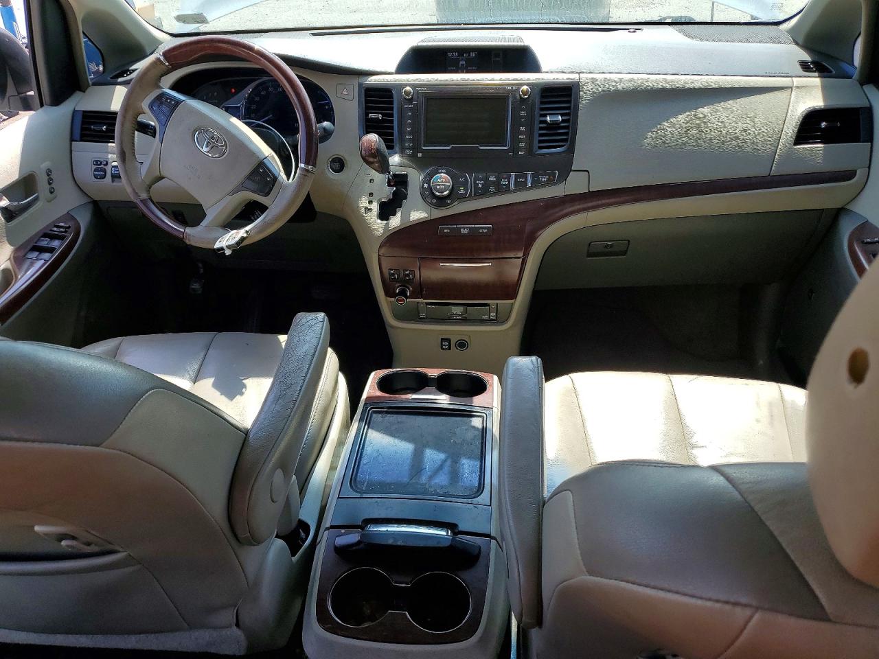 Toyota Sienna Limited 7-passenger