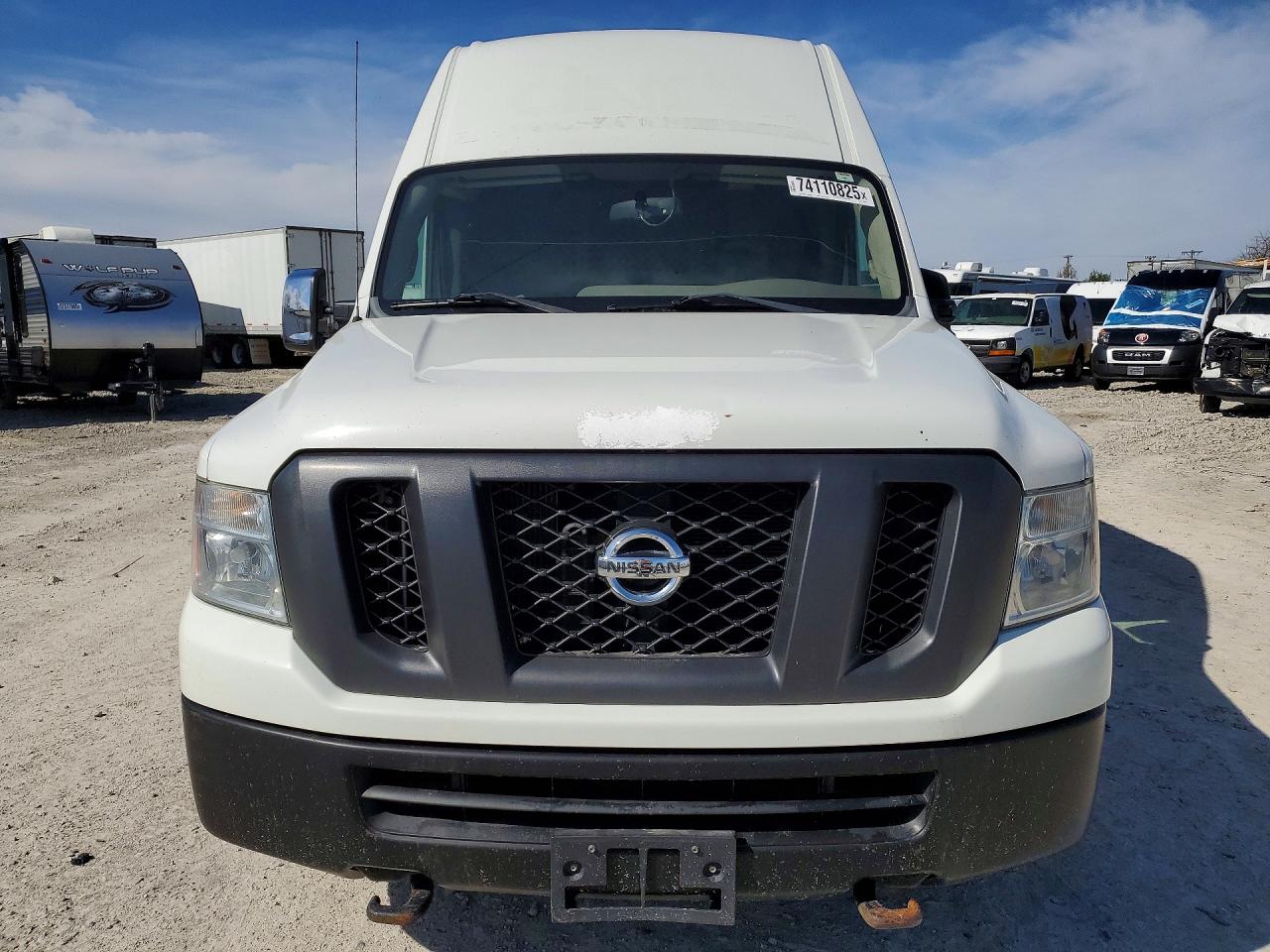 Nissan Nv 2500