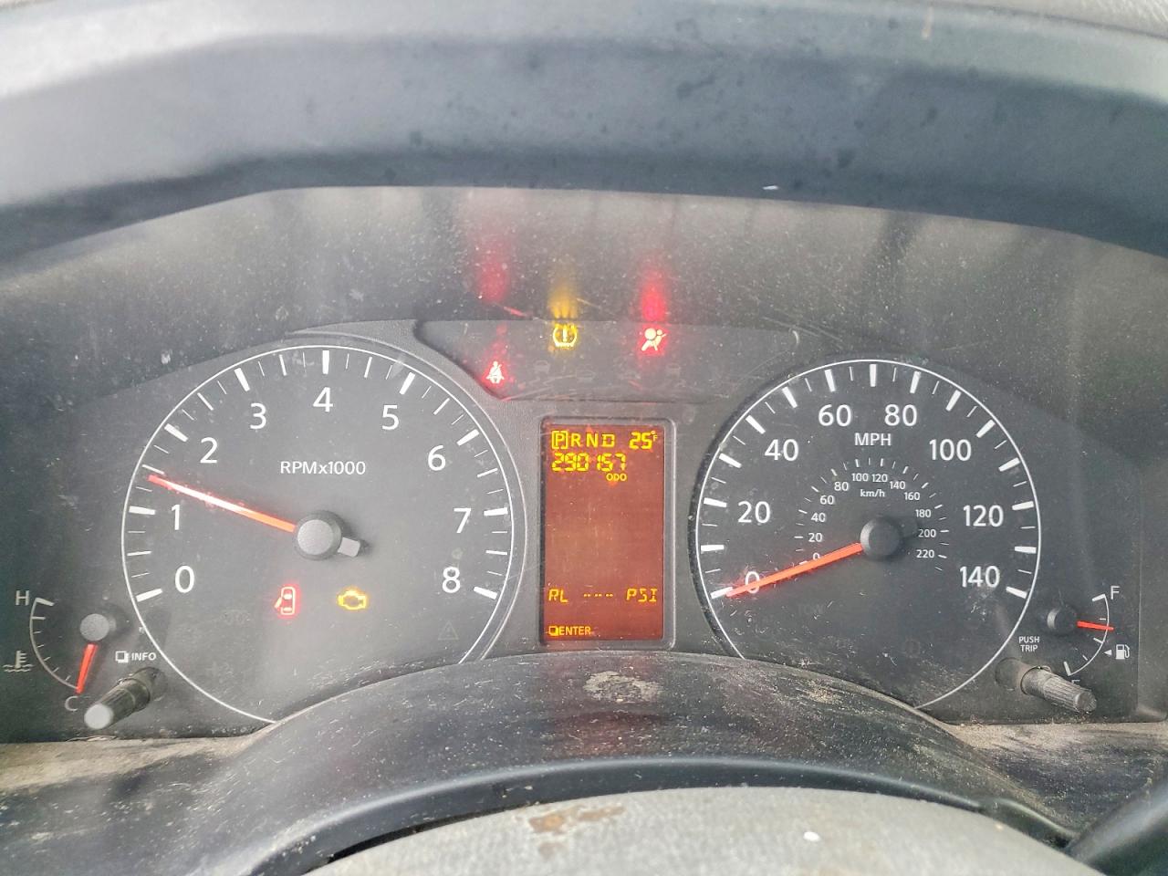 Nissan Nv 2500